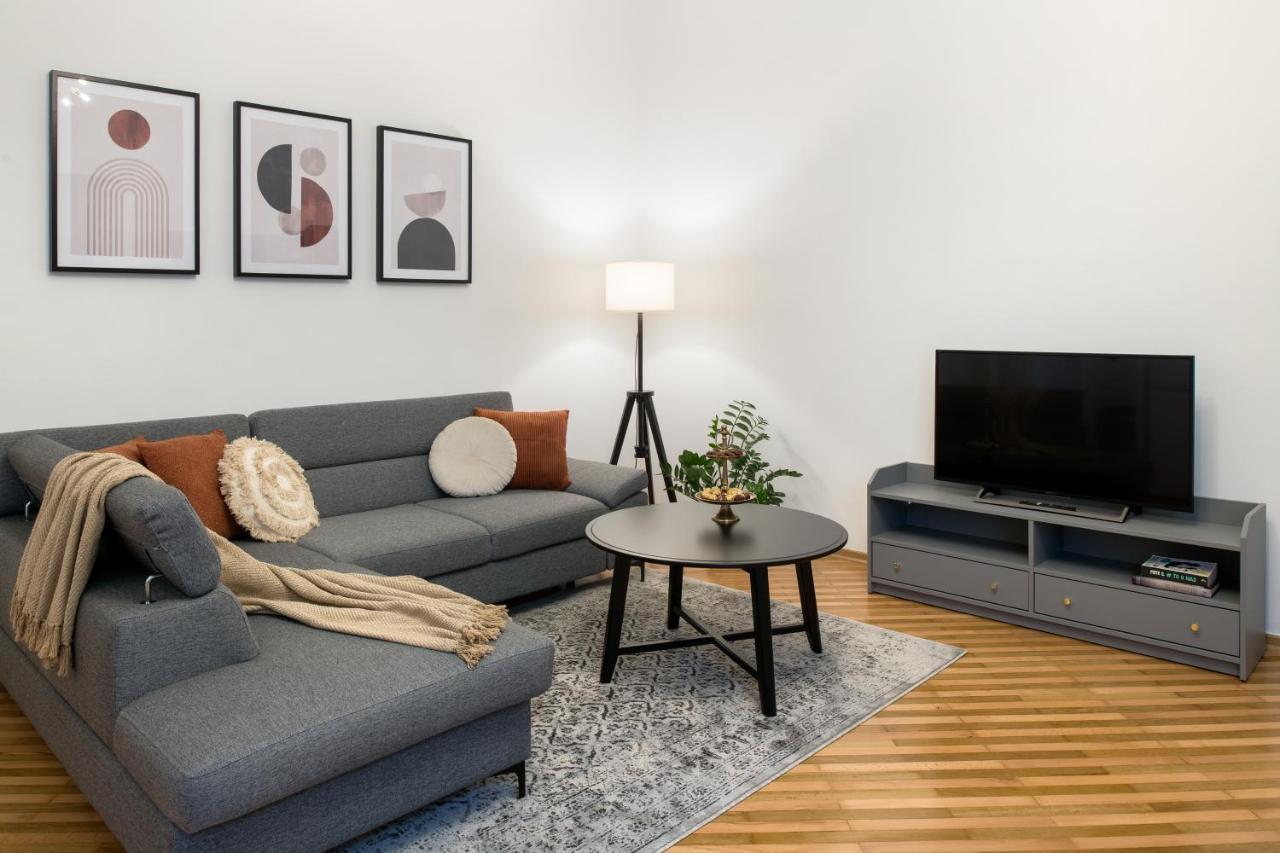 Wawelove Pilsudskiego - 3 Bedroom Apt. With Balcony And Free Parking! Kraków Eksteriør billede