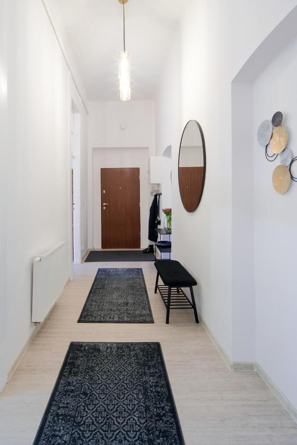 Wawelove Pilsudskiego - 3 Bedroom Apt. With Balcony And Free Parking! Kraków Eksteriør billede