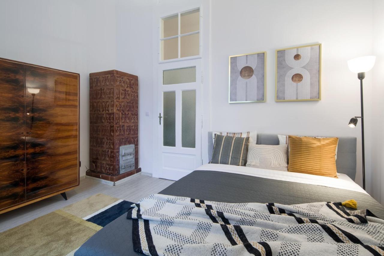 Wawelove Pilsudskiego - 3 Bedroom Apt. With Balcony And Free Parking! Kraków Eksteriør billede